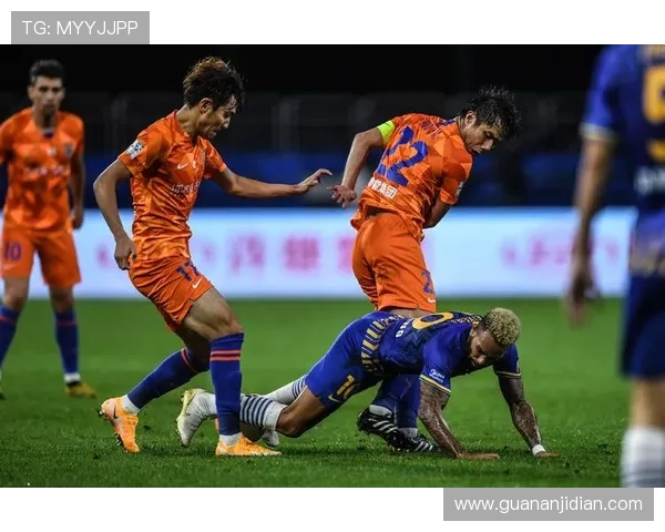 江苏苏宁与鲁能精彩对决集锦回顾展现足球魅力与激情瞬间