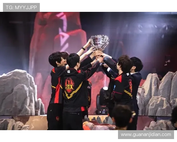 赛后复盘分析FPX与RNG在比赛中的战术意识与团队配合